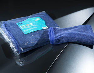 GYEON Q2M SILKDRYER DRYING TOWEL 70 X 90 - The Drivers HQ