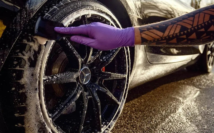 How to Remove Tyre Browning: Causes, Cleaners and Dressings