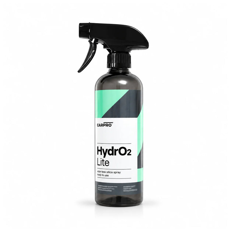 CarPro HydrO2 Lite spray sealant 500ml trigger bottle with a mint green and grey label, studio photo on white