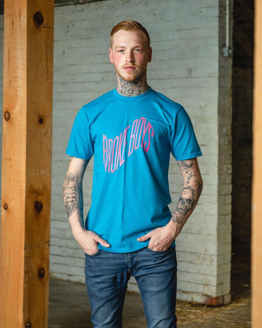 BROKE BOYS WAVE BRIGHT BLUE / PINK TEE