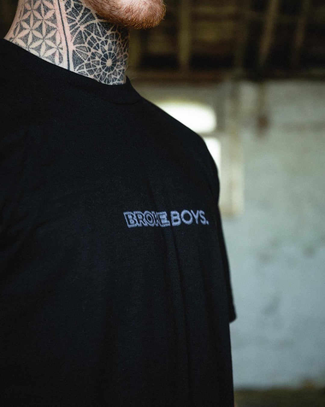 BROKE BOYS BLURRED EDGE LOGO TEE