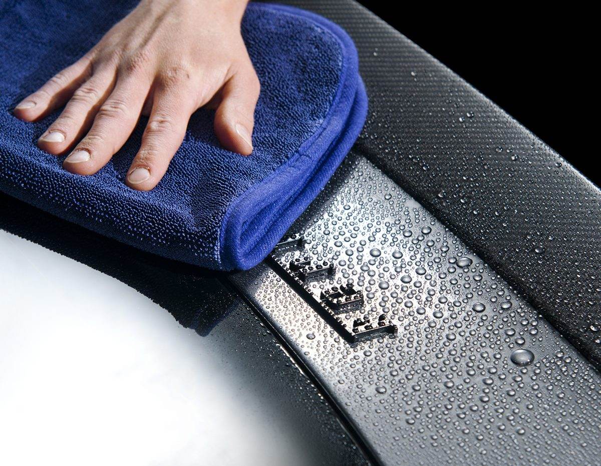 GYEON Q2M SILKDRYER DRYING TOWEL 70 X 90 - The Drivers HQ