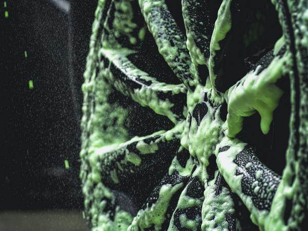 SAMS DETAILING WHEEL AND TYRE CLEANER 5L (NEW) - The Drivers HQ